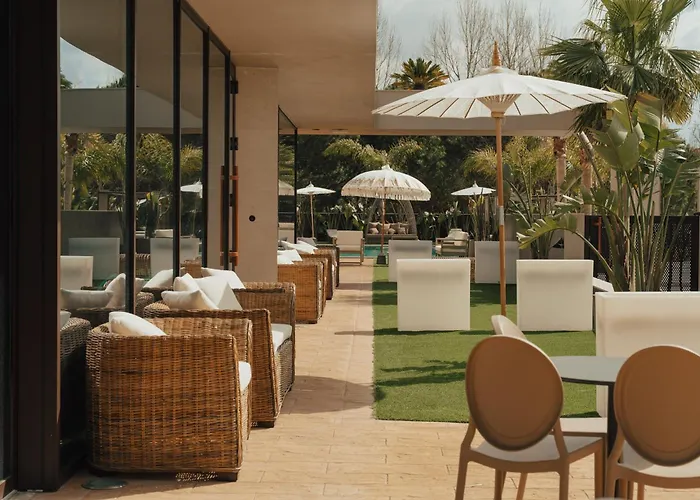 Отель Leiriartem By Grupo Quinta Dos Lagos