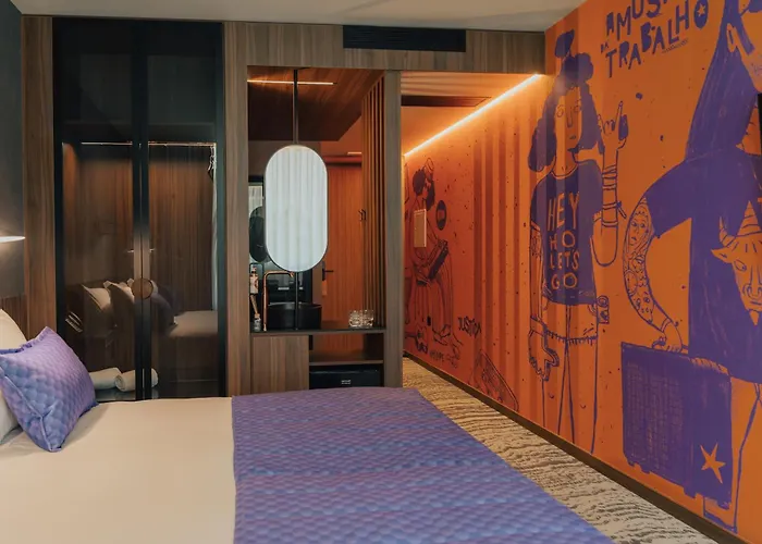 Отель Leiriartem By Grupo Quinta Dos Lagos Лейрия