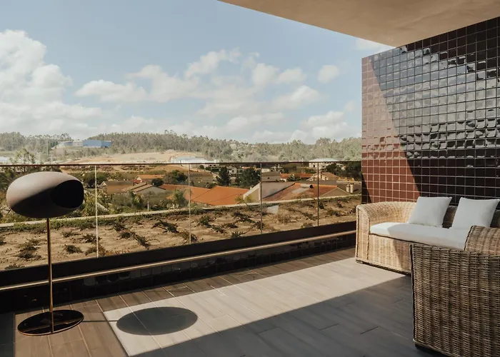 Отель Leiriartem By Grupo Quinta Dos Lagos Лейрия