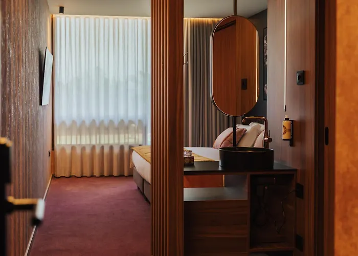 Отель Leiriartem By Grupo Quinta Dos Lagos Лейрия